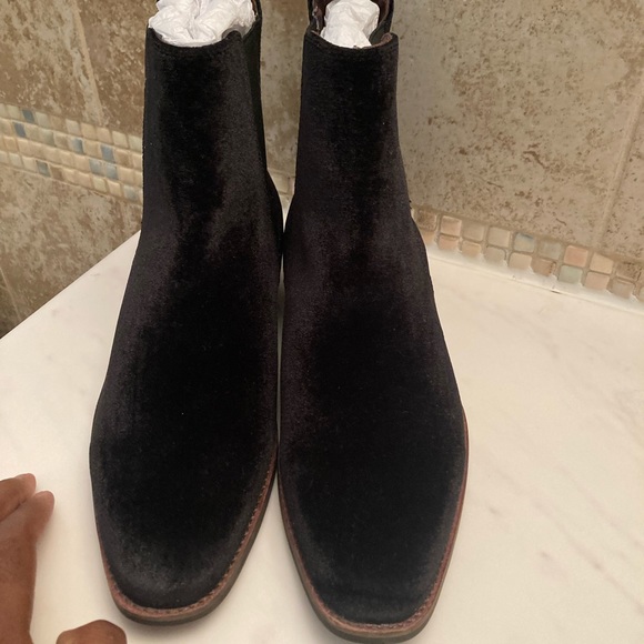 Velvet Chelsea boots - Picture 3 of 3